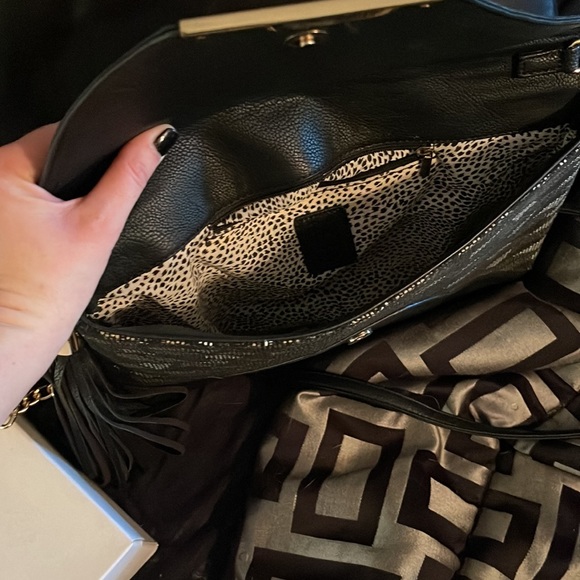 Large clutch type bag beautiful details perfect for a night out - Picture 2 of 3